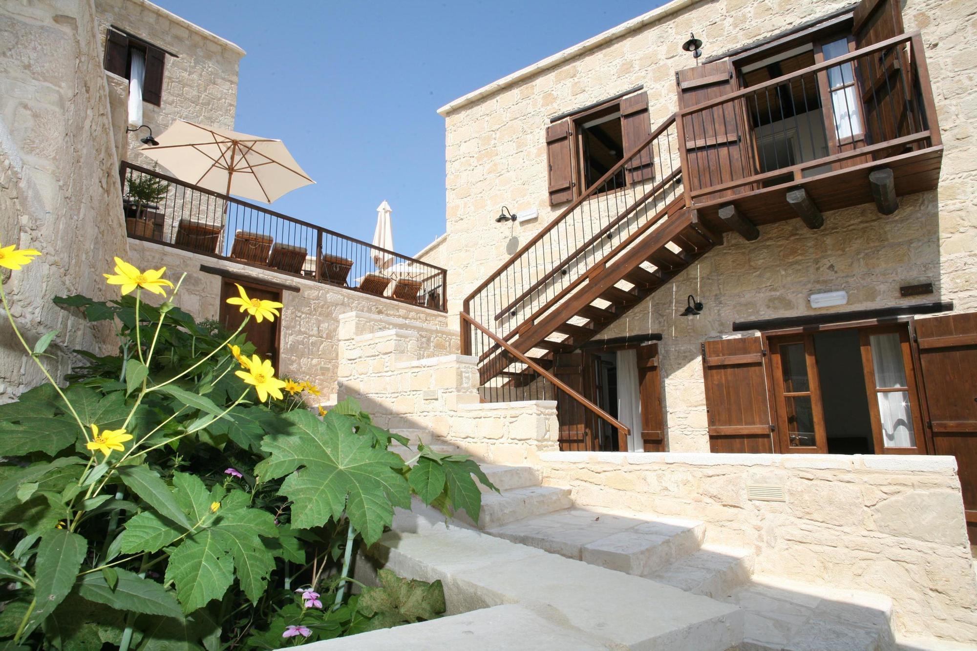 Leonidas Village Houses Goudhi Екстериор снимка