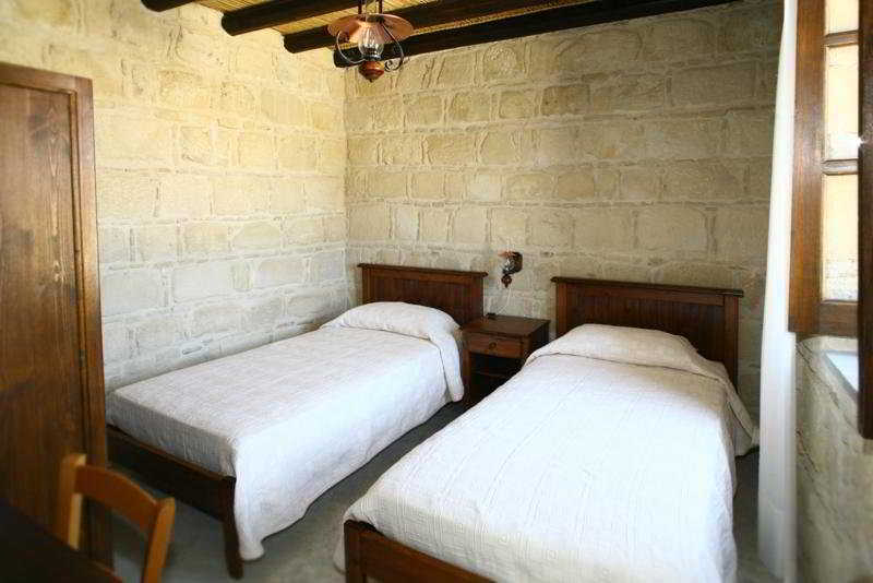 Leonidas Village Houses Goudhi Екстериор снимка