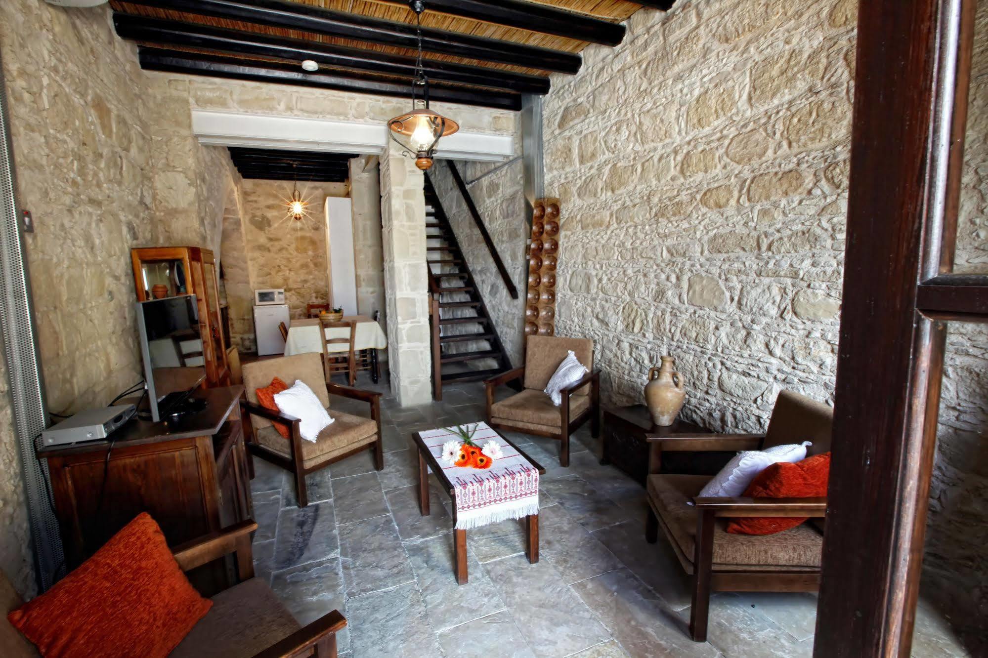 Leonidas Village Houses Goudhi Екстериор снимка