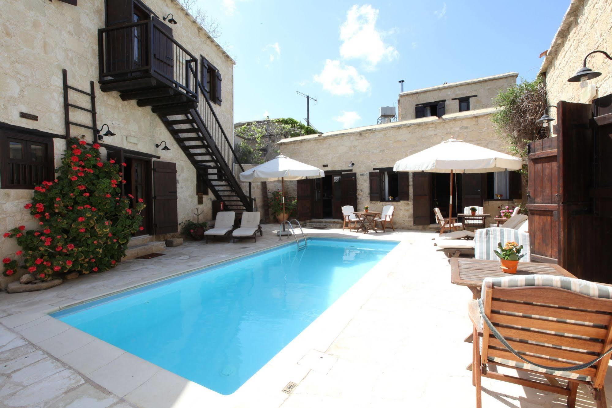 Leonidas Village Houses Goudhi Екстериор снимка