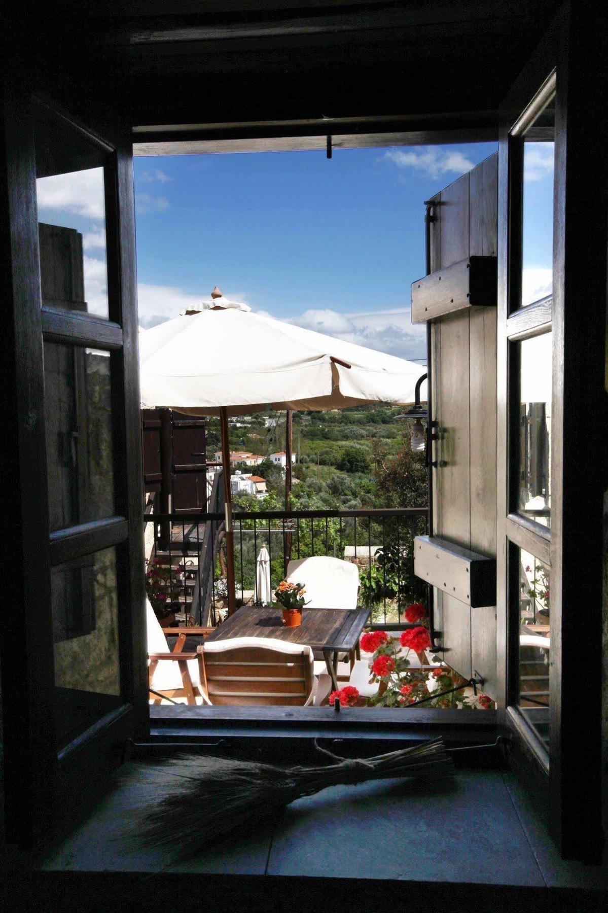 Leonidas Village Houses Goudhi Екстериор снимка