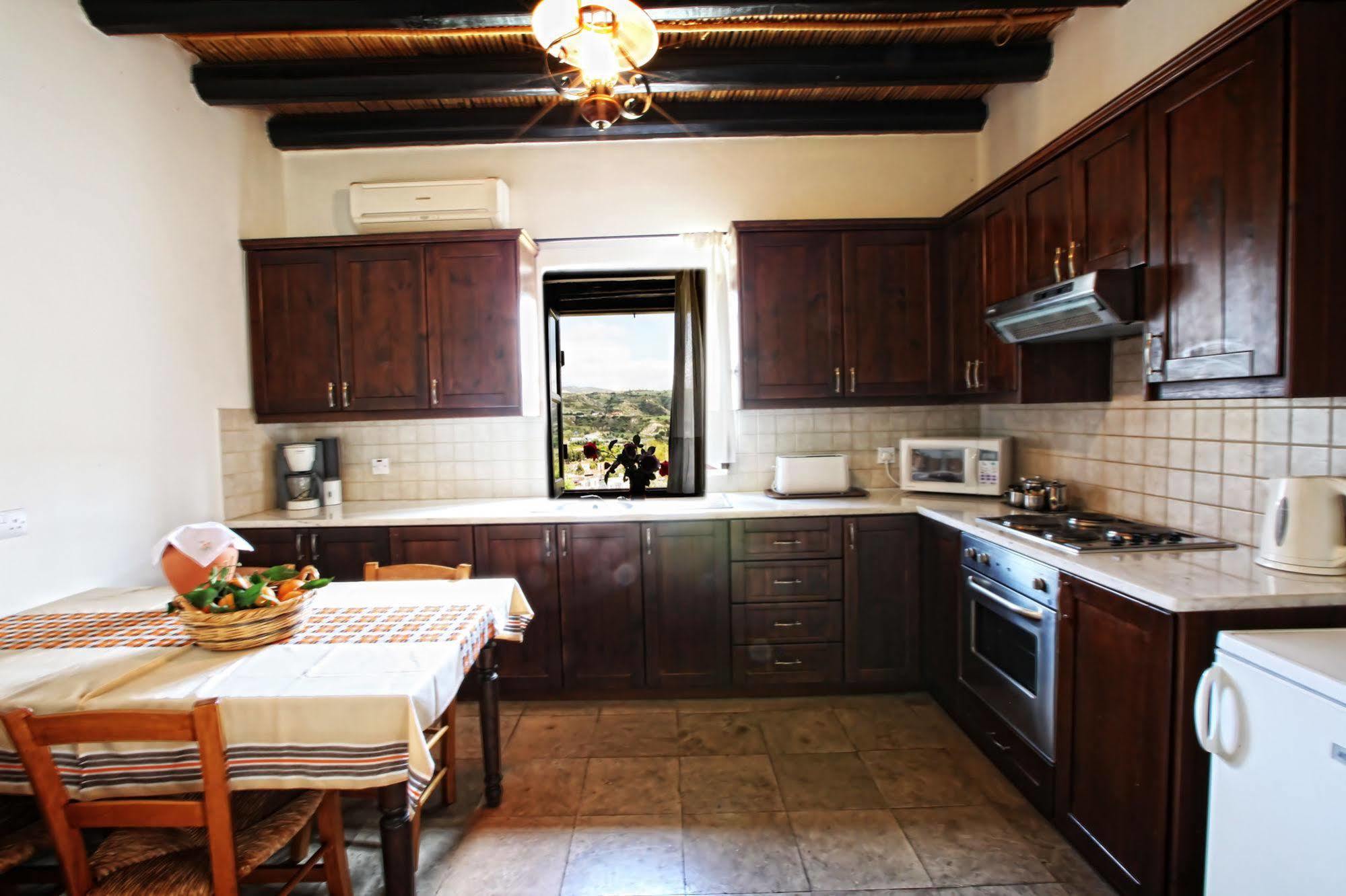 Leonidas Village Houses Goudhi Екстериор снимка