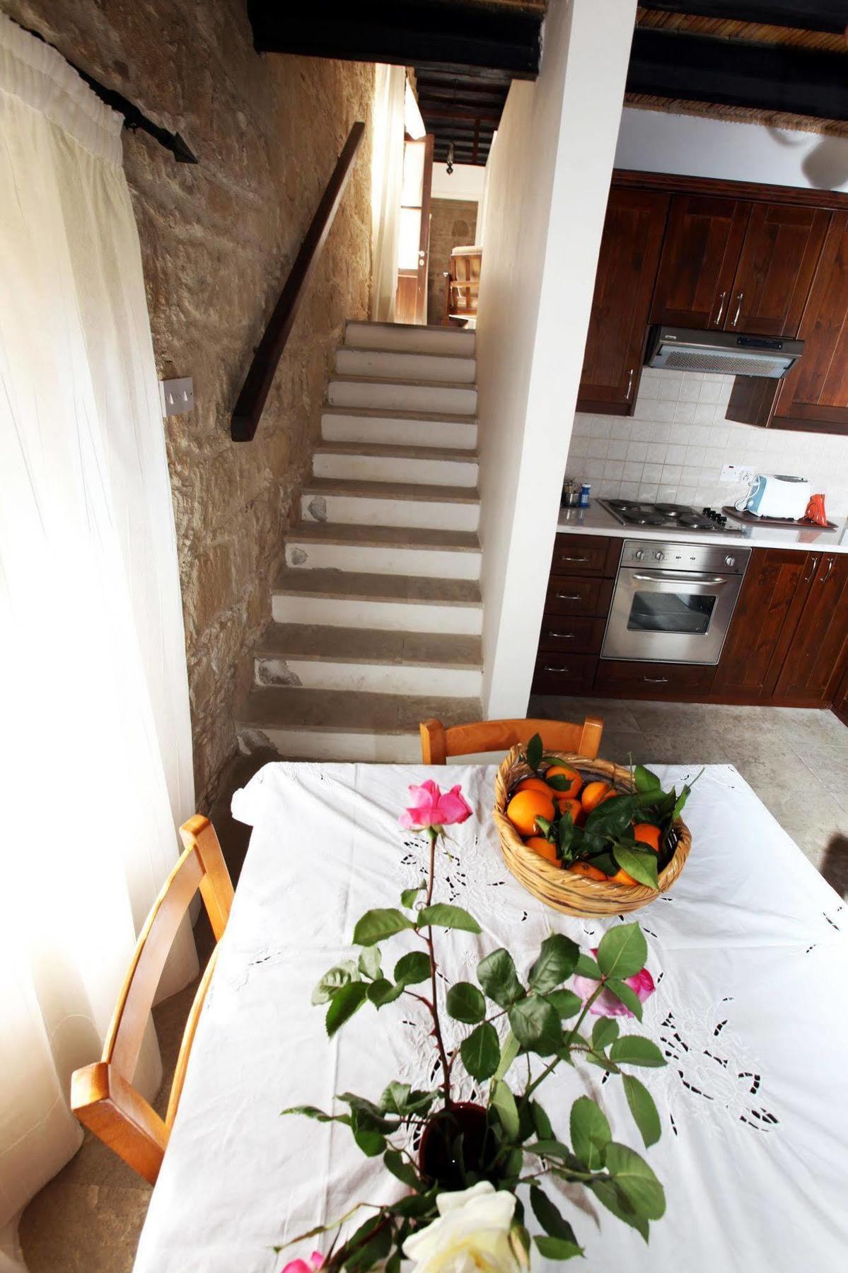 Leonidas Village Houses Goudhi Екстериор снимка