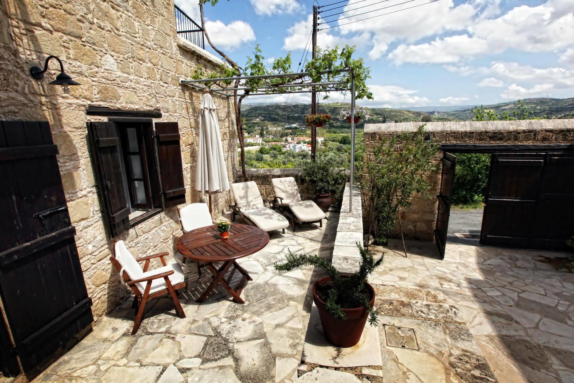 Leonidas Village Houses Goudhi Екстериор снимка