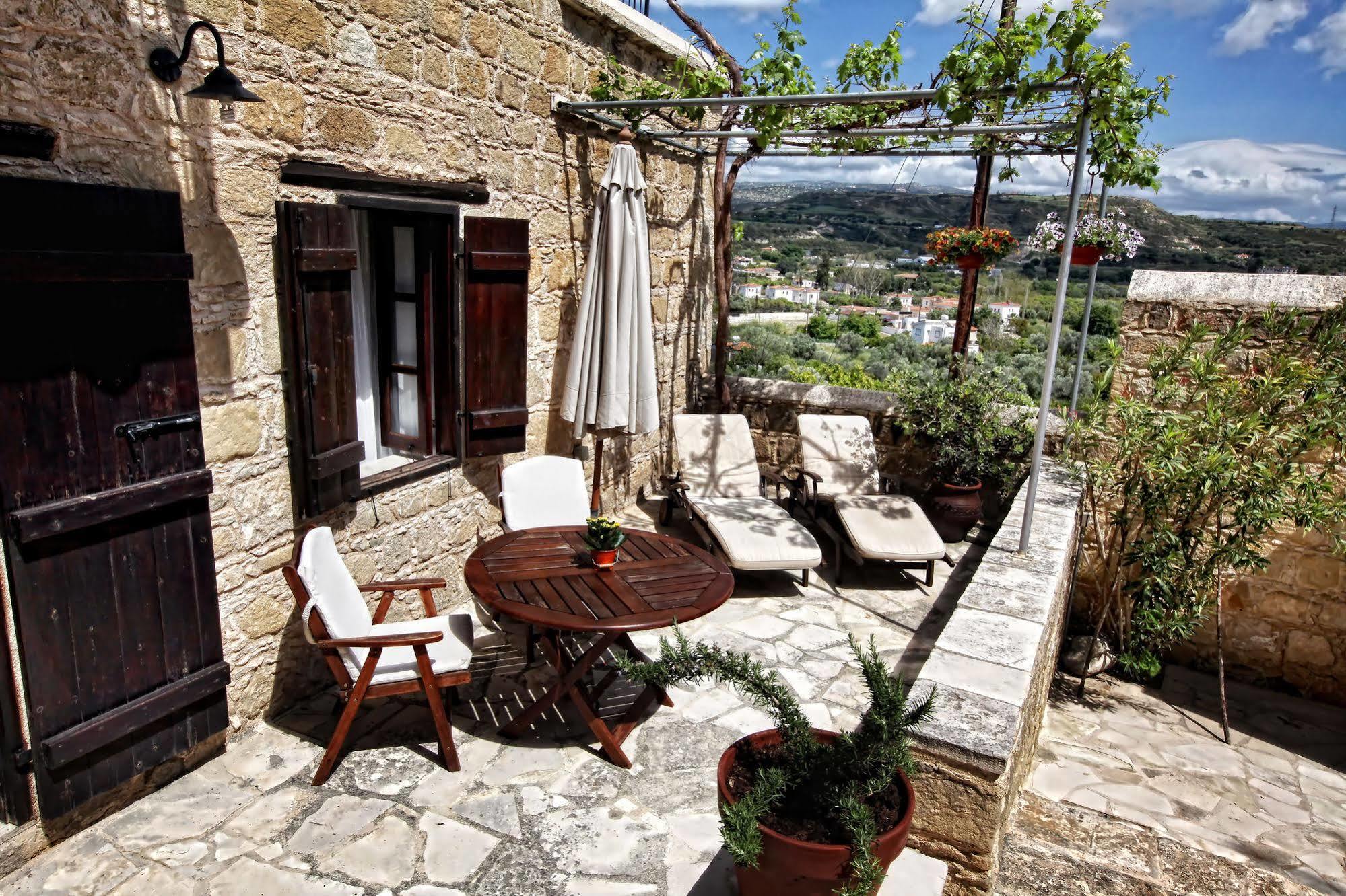 Leonidas Village Houses Goudhi Екстериор снимка